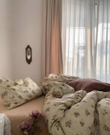 PetalWhisper Set - Vintage Floral Sängkläder Set Carvallo