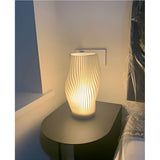 ChicPleats Lampa - Luksusig Fransk Kräm Ficklampor för en Mysig Atmosfär Carvallo