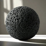 Kursig svart vulkanisk stenskål - Elegant porslinsmittenstuk Carvallo