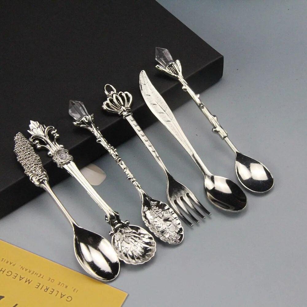 RegalLeaf - Utsmyckad vintage teske-set för elegant servering Carvallo