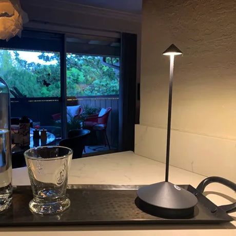 Trådlampa med modern LED-lampa Carvallo
