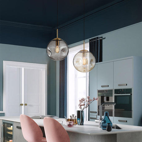 Brikey sfäriska taklampa i glas MILA Sverige