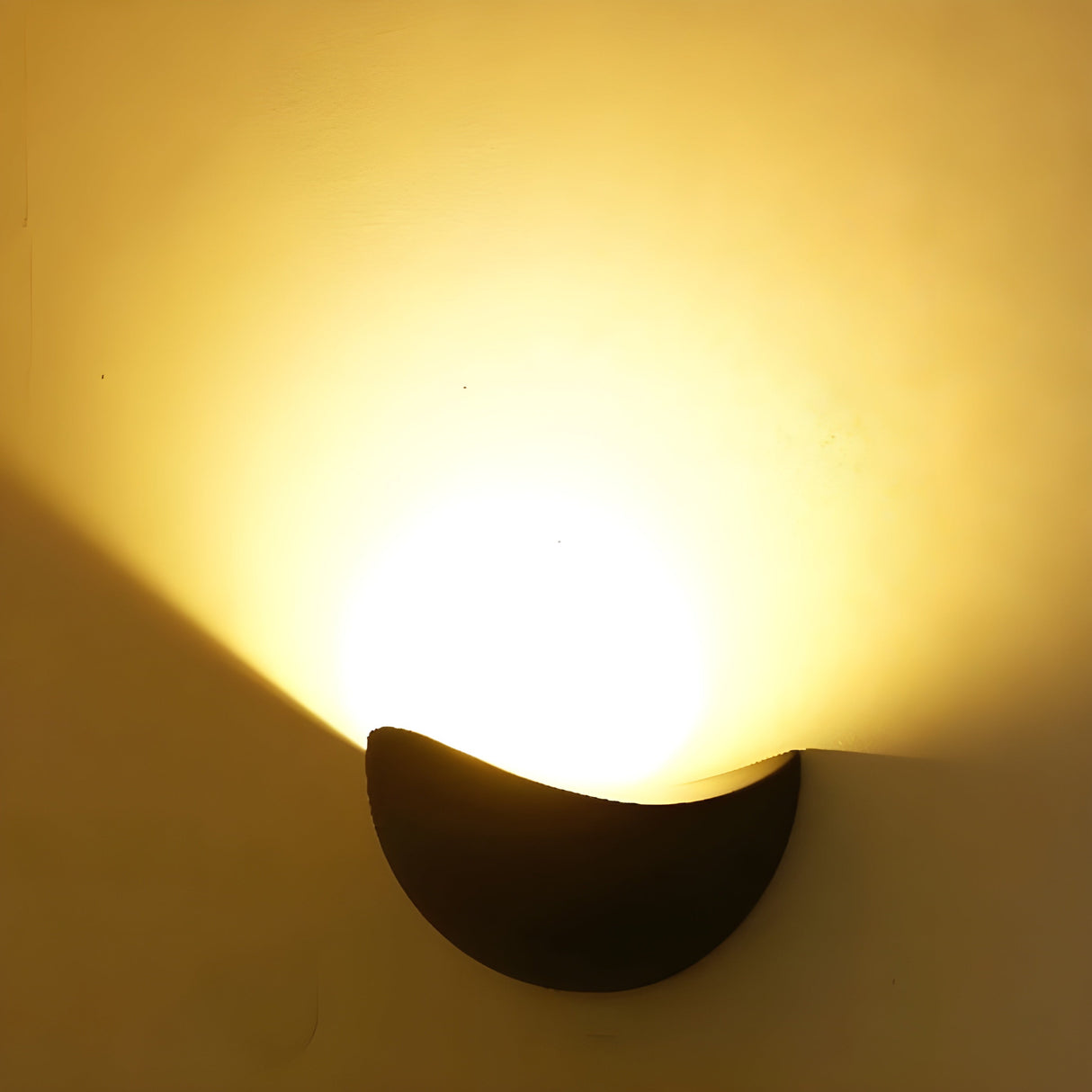 NoirLume Light - Minimalistisk halvcirkelformad LED vägglampa Carvallo